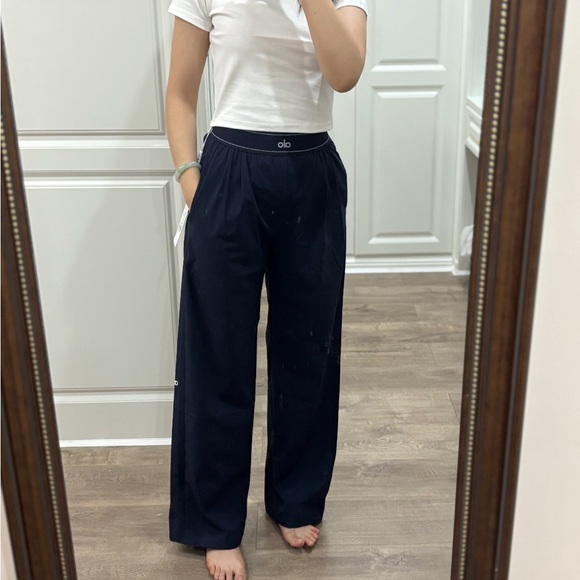 ALO Yoga Pants - ALO Yoga Navy Blue Pants